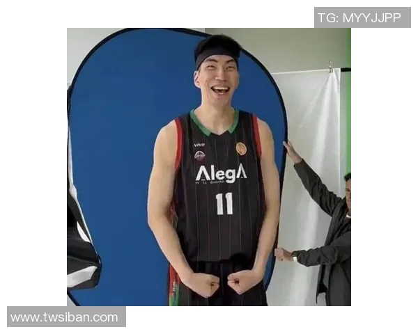 余嘉豪:从青涩少年到篮球场上的璀璨新星的成长之路 余嘉豪:从青涩少年到篮球场上的璀璨新星的成长之路