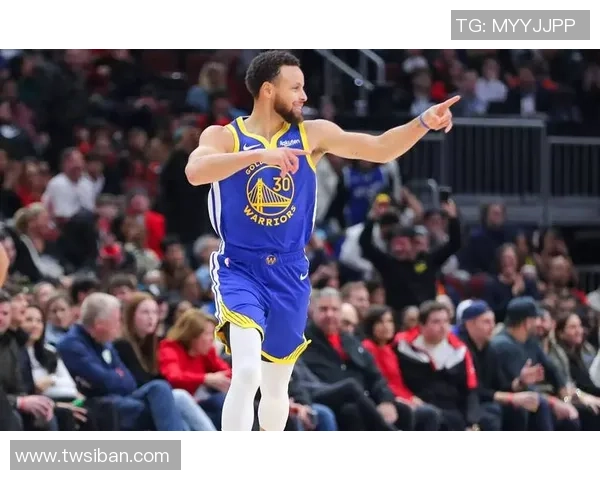 勇士与火箭2015季后赛激战回顾:传奇对决与历史瞬间的交汇 勇士与火箭2015季后赛激战回顾:传奇对决与历史瞬间的交汇