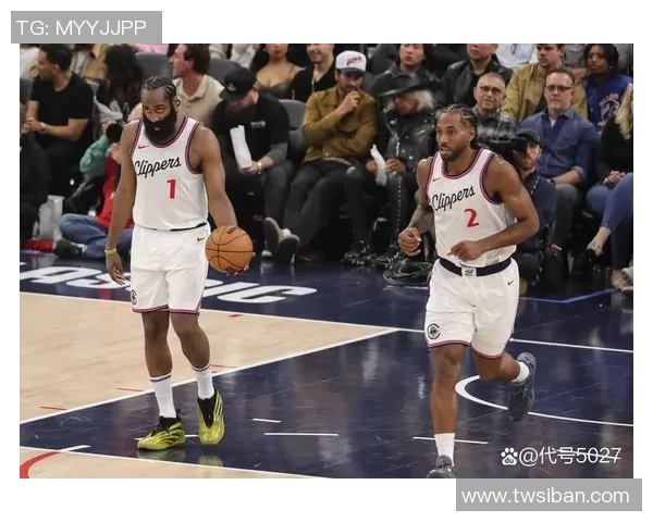 勇士队与国王队激战正酣NBA季后赛精彩对决引发球迷热议 勇士队与国王队激战正酣NBA季后赛精彩对决引发球迷热议